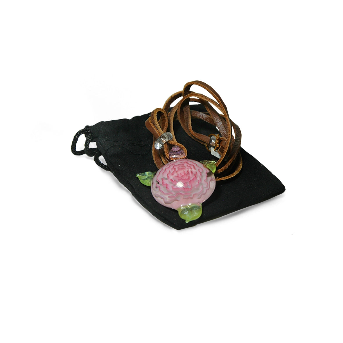 Colgante de pétalos de rosa